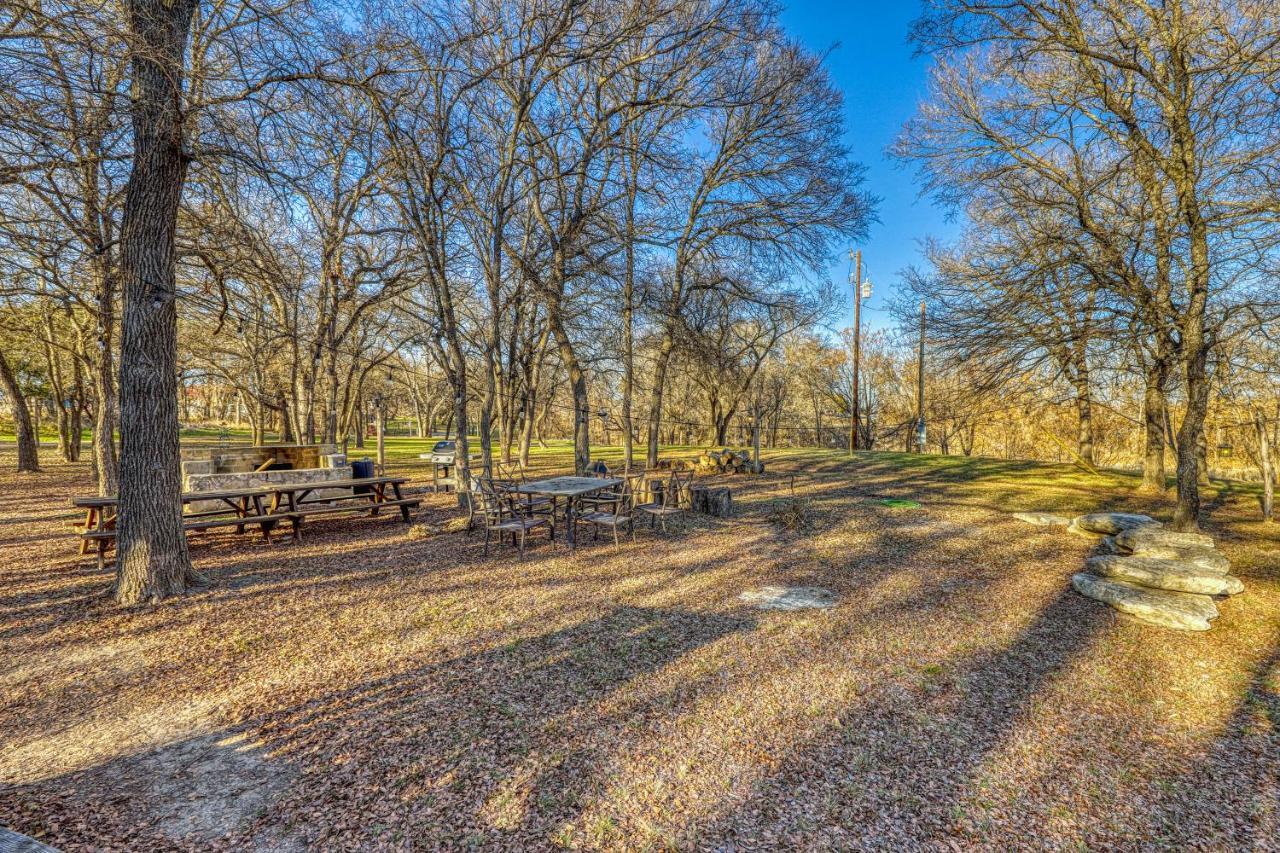 フレデリックスバーグ The Pecan @ Mendelbaum Winery Guest Cabinsヴィラ エクステリア 写真